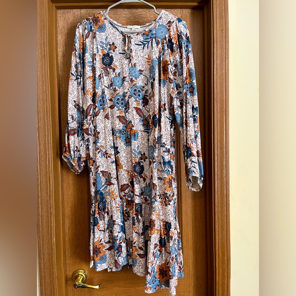 Long sleeve mid length medium weight dress